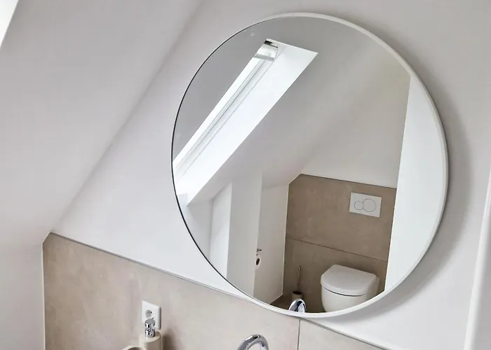 Living 15 * Φούλντα